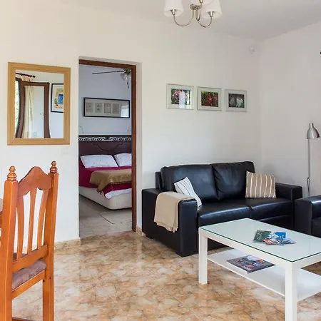 El Roble Holidays