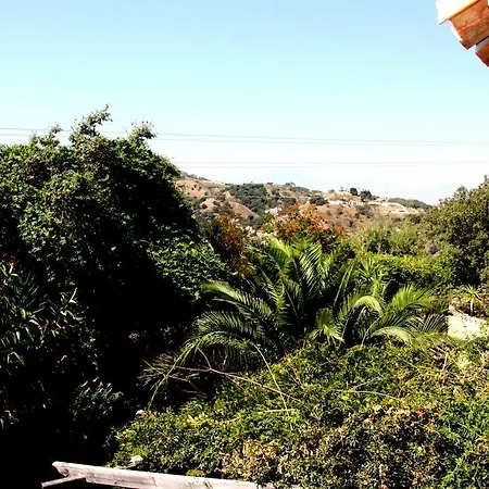 El Roble Holidays